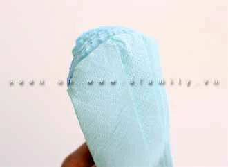 huong_dan_lam_hoa_treo_tuong_ruc_ro_lam_tu_giay_an_7 Hướng dẫn làm hoa treo tường rực rỡ làm từ giấy ăn