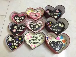 Làm sao để hiểu ý nghĩa món quà của chàng