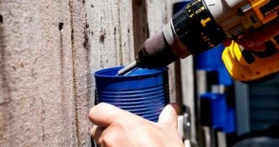 C&#225;ch tận dụng vỏ lon cũ l&#224;m giỏ hoa treo tường