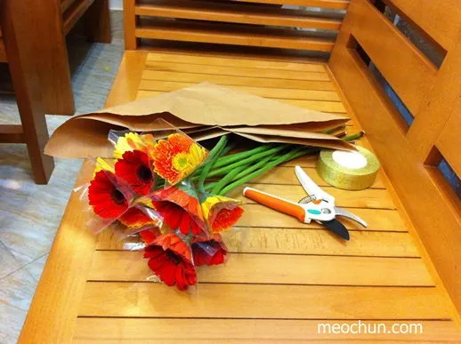 C&#225;ch b&#243; hoa đồng tiền đơn giản tặng sinh nhật bạn