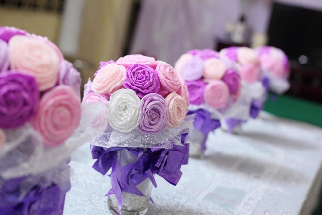 C&#225;ch cắm hoa giấy đẹp trang tr&#237; nh&#224; ng&#224;y h&#232;