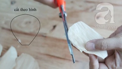 Gom g&#243;p vỏ bắp ng&#244; học c&#225;ch l&#224;m hoa giả xinh xắn