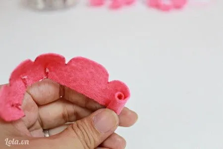 C&#225;ch l&#224;m hoa hồng bằng vải nỉ tặng mẹ nh&#226;n ng&#224;y 8/3