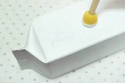 C&#225;ch l&#224;m ống tiết kiệm từ vỏ hộp sữa tươi cho b&#233; y&#234;u