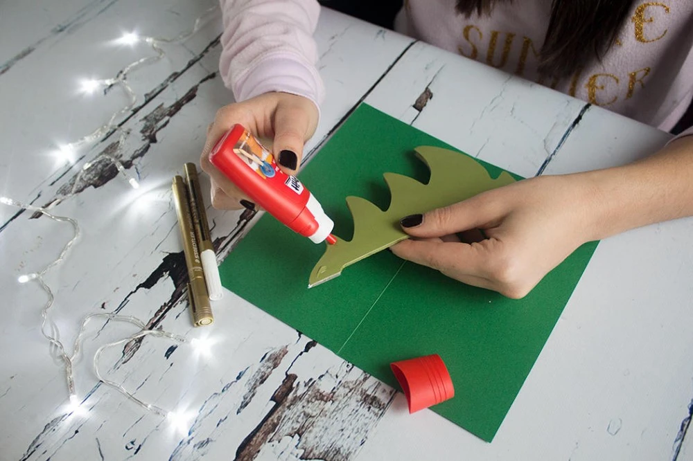 C&#225;ch l&#224;m thiệp Gi&#225;ng sinh h&#236;nh c&#226;y th&#244;ng Noel 3D độc đ&#225;o