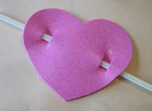 C&#225;ch l&#224;m thiệp tr&#225;i tim mũi t&#234;n thần Cupid cho Valentine