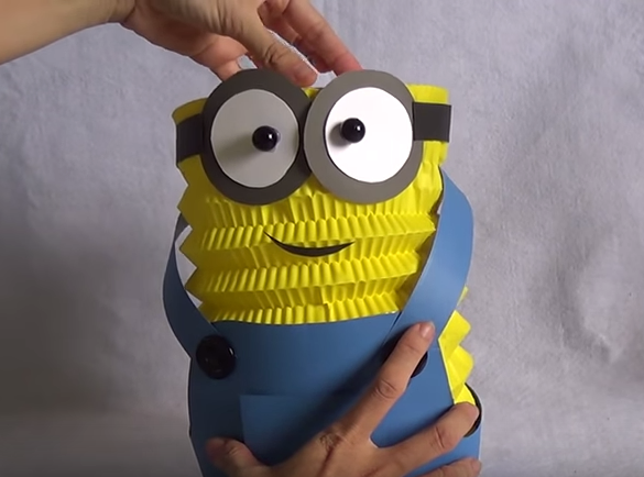 Đua nhau học c&#225;ch l&#224;m lồng đ&#232;n đơn giản h&#236;nh minion y&#234;u gh&#234;