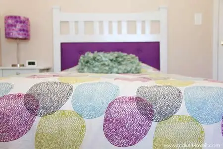 C&#225;ch l&#224;m đầu giường &quot;cực đỉnh&quot; từ đồ cũ