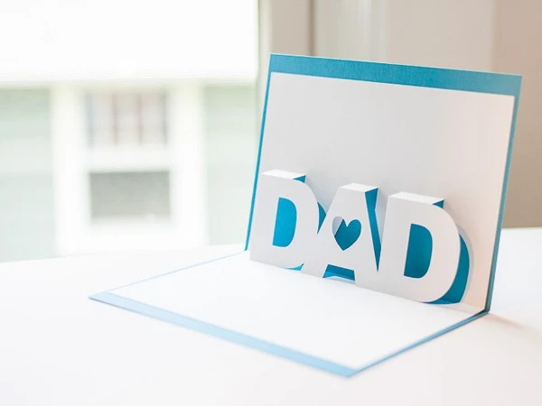 Học 2 c&#225;ch l&#224;m thiệp tặng bố nh&#226;n ng&#224;y Father&#39;s day