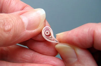 C&#225;ch l&#224;m thiệp sinh nhật handmade với giấy xoắn