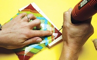 L&#224;m chong ch&#243;ng m&#249;a h&#232; từ vỏ chai nhựa cho b&#233; y&#234;u