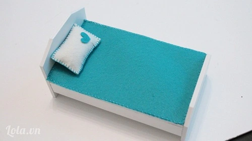 L&#224;m giường mini từ giấy b&#236;a m&#244; h&#236;nh cực dễ thương
