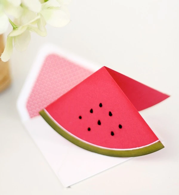 Hướng dẫn l&#224;m thiệp mời h&#236;nh miếng dưa hấu ngon miệng
