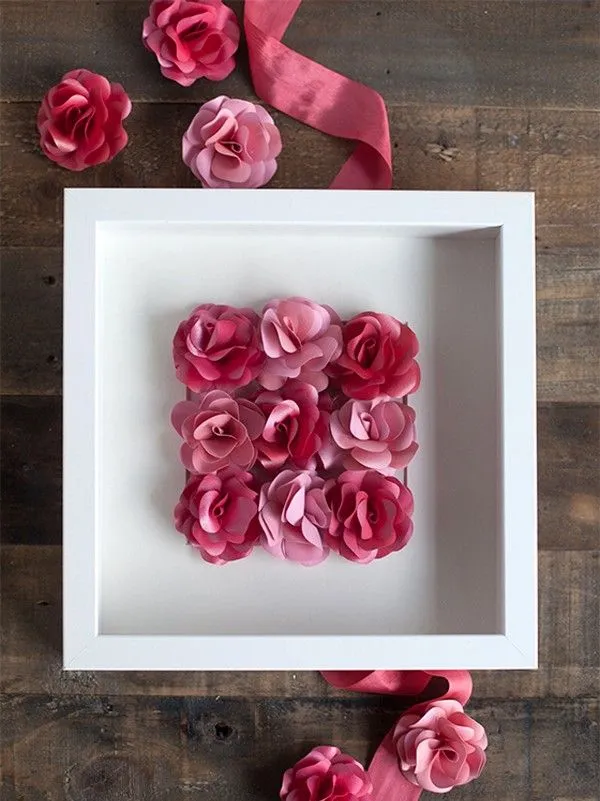 L&#224;m tranh hoa hồng bằng giấy dễ thương tỏ t&#236;nh Valentine