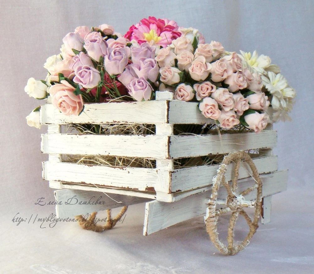 L&#224;m xe k&#233;o chở đầy hoa l&#224;m qu&#224; Valentine cho bạn g&#225;i