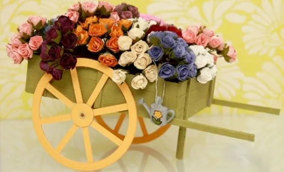 L&#224;m xe k&#233;o chở đầy hoa l&#224;m qu&#224; Valentine cho bạn g&#225;i