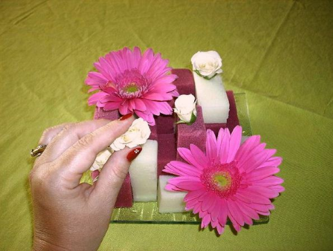 2 c&#225;ch cắm hoa đồng tiền mang may mắn cho ng&#224;y đầu tuần