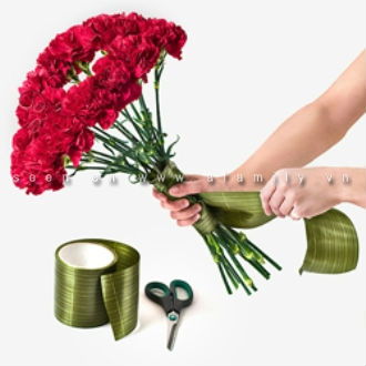 C&#225;ch b&#243; hoa hồng h&#236;nh tr&#225;i tim ngọt ng&#224;o cho Valentine