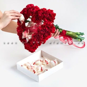 C&#225;ch b&#243; hoa hồng h&#236;nh tr&#225;i tim ngọt ng&#224;o cho Valentine