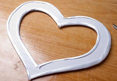 C&#225;ch l&#224;m c&#226;y tr&#225;i tim bằng hoa hồng vải trang tr&#237; nh&#224;