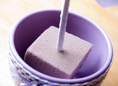 C&#225;ch l&#224;m c&#226;y tr&#225;i tim bằng hoa hồng vải trang tr&#237; nh&#224;