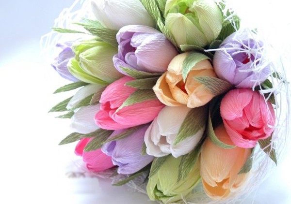 Học c&#225;ch l&#224;m hoa tulip bằng giấy nh&#250;n ngậm kẹo tặng bạn