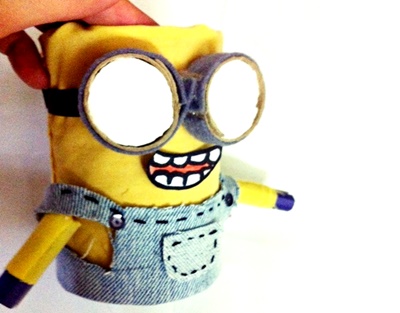 C&#225;ch l&#224;m lọ cắm b&#250;t h&#236;nh Minion cực nhắng nh&#237;t