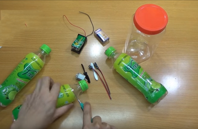 C&#225;ch l&#224;m quạt thổi đ&#225; mini đối ph&#243; nắng n&#243;ng 40 độ