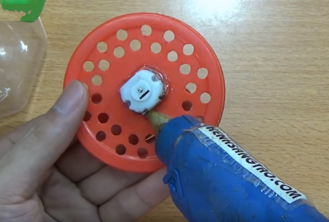 C&#225;ch l&#224;m quạt thổi đ&#225; mini đối ph&#243; nắng n&#243;ng 40 độ
