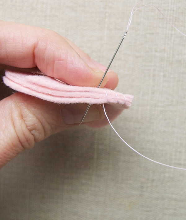 C&#225;ch l&#224;m tr&#225;i tim nhồi b&#244;ng xinh xắn cho ng&#224;y Valentine