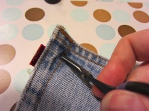 Chế t&#250;i quần jeans th&#224;nh hộp đựng đĩa CD độc đ&#225;o