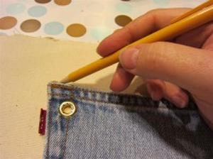 Chế t&#250;i quần jeans th&#224;nh hộp đựng đĩa CD độc đ&#225;o