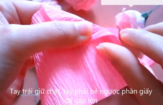 Chi tiết c&#225;ch l&#224;m hoa hồng xoắn giấy &#39;để ai cũng l&#224;m được&#39;