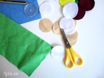 Chu&#244;ng gi&#243; handmade đầy m&#224;u sắc từ việc t&#225;i chế vỏ chai