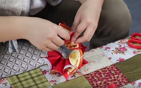 Đ&#232;n lồng Tết từ bao l&#236; x&#236; - g&#225;i vụng cũng l&#224;m được