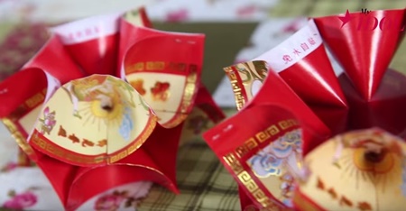Đ&#232;n lồng Tết từ bao l&#236; x&#236; - g&#225;i vụng cũng l&#224;m được