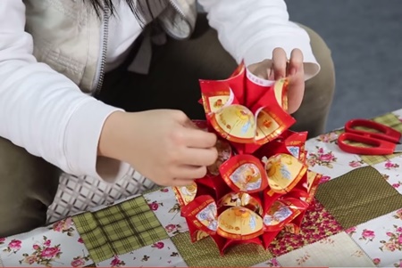 Đ&#232;n lồng Tết từ bao l&#236; x&#236; - g&#225;i vụng cũng l&#224;m được