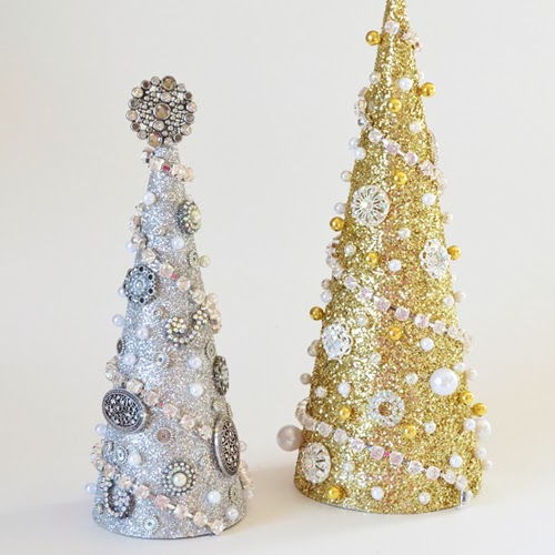 L&#224;m c&#226;y th&#244;ng Noel lấp l&#225;nh v&#224; rực rỡ đ&#243;n Gi&#225;ng sinh