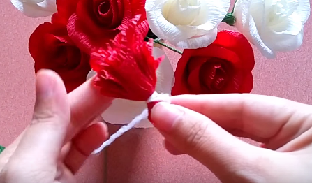 Tổng hợp c&#225;ch l&#224;m hoa hồng bằng giấy nh&#250;n &#39;dễ nhất quả đất&#39;