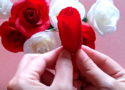 Tổng hợp c&#225;ch l&#224;m hoa hồng bằng giấy nh&#250;n &#39;dễ nhất quả đất&#39;