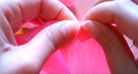 Tổng hợp c&#225;ch l&#224;m hoa hồng bằng giấy nh&#250;n &#39;dễ nhất quả đất&#39;